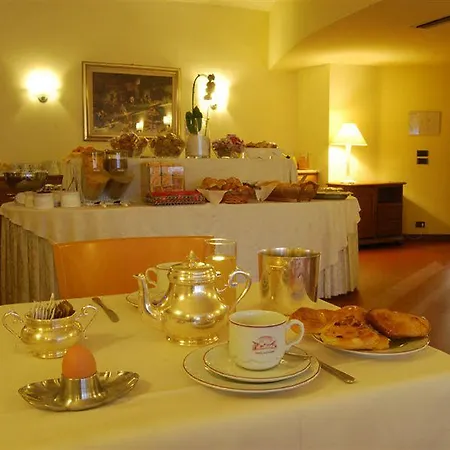 Napoleon Ξενοδοχείο 4*