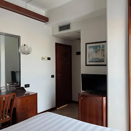 Napoleon 4* Λούκα