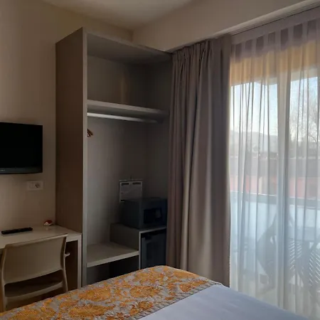 فندق Napoleon 4*